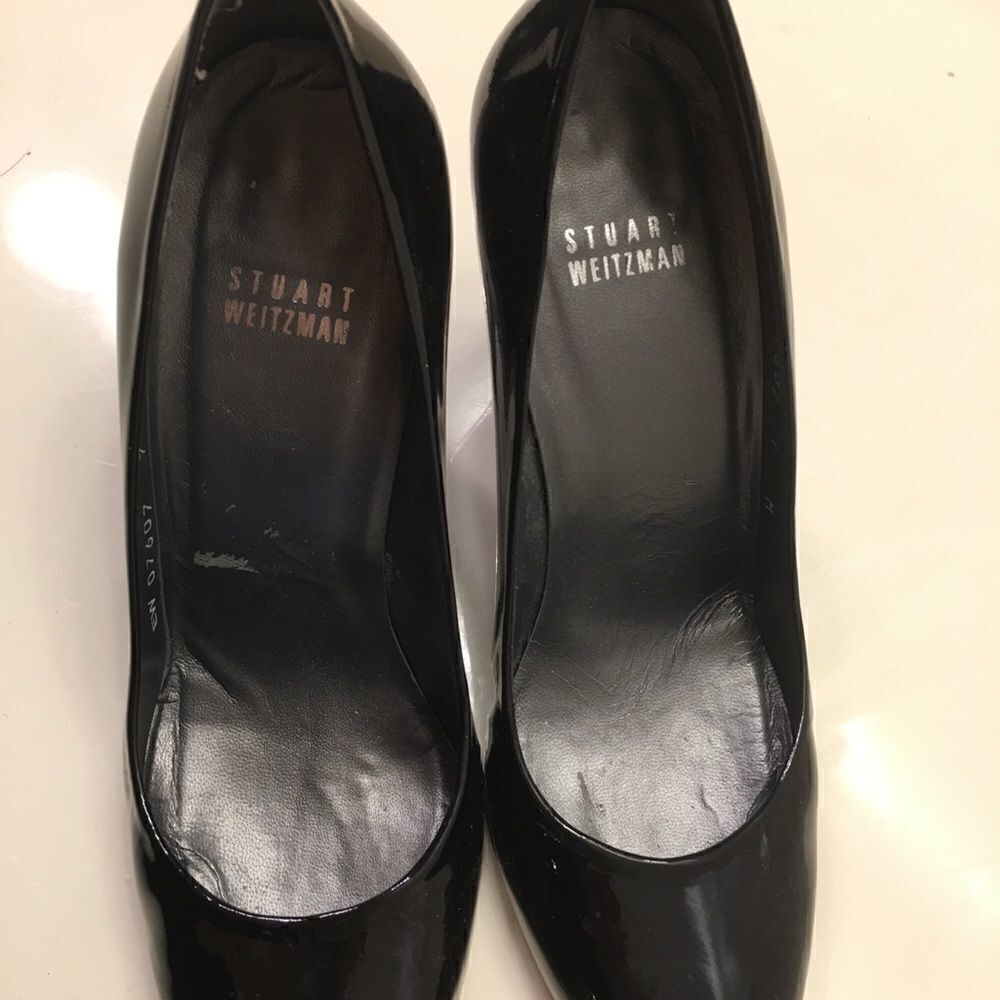 Stuart Weitzman Gorgeous Patent Leather Heels - Picture 5 of 7